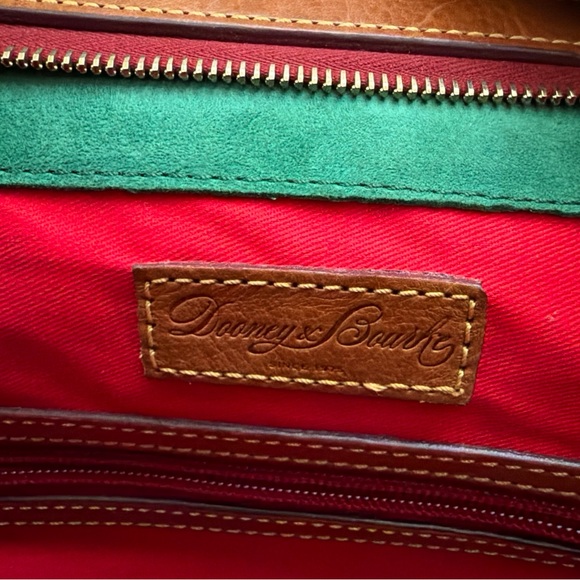 Classic Brown Dooney & Bourke Leather Women's Bag - Picture 11 of 12